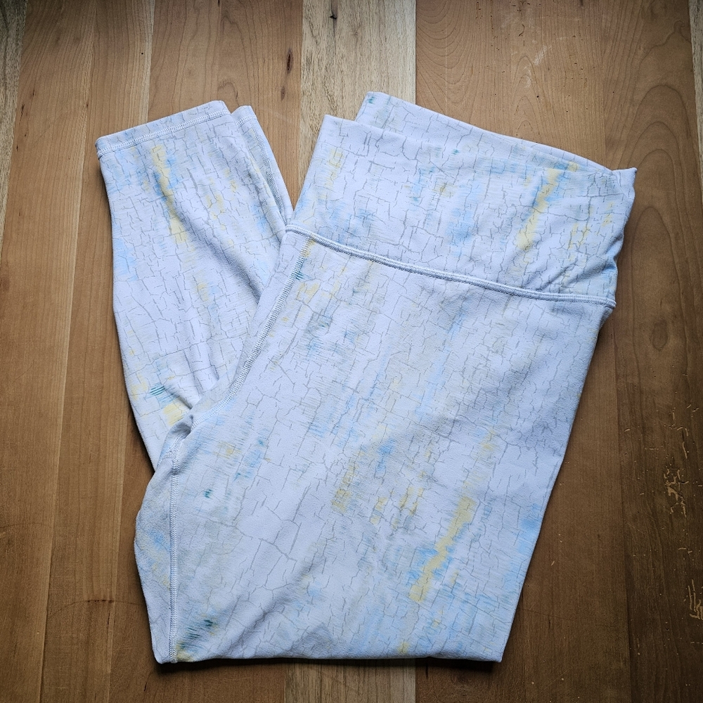 Fabletics Powerhold Leggings White Print Size 4X